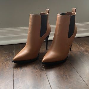 NWOT- Brown Faux Leather Pointy Toe Heeled Bootie/Boots- Size 8.5